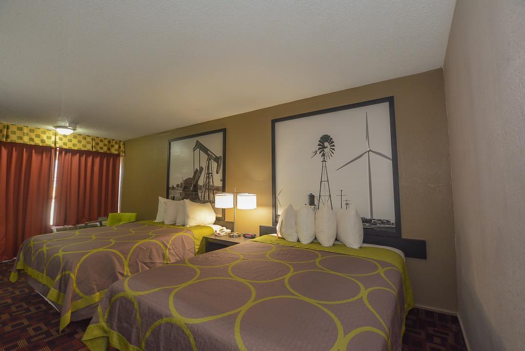 Super 8 By Wyndham Norman Hotel Kültér fotó
