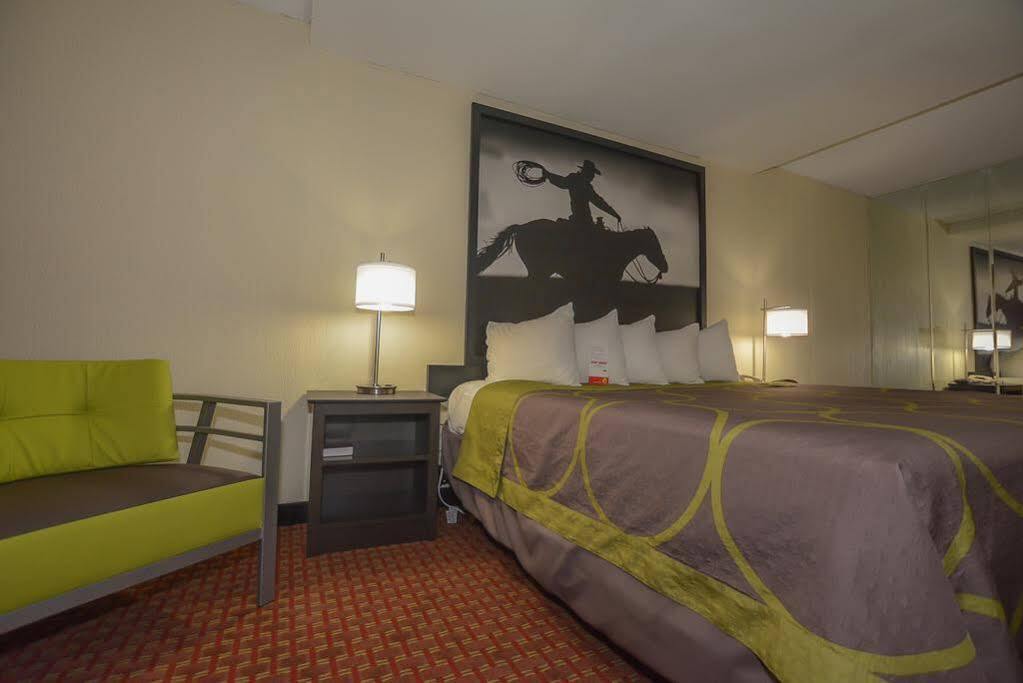 Super 8 By Wyndham Norman Hotel Kültér fotó